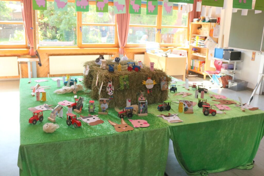 Bauernhofausstellung bei Klasse 1